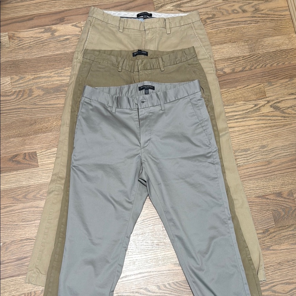 Banana Republic Men's Khaki and Olive Chinos